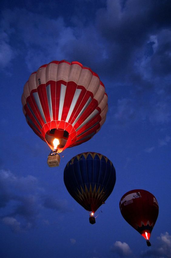 史海沉钩：人类首次乘坐气球跨越大西洋