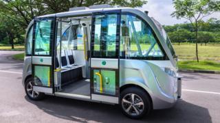 新加坡将在2022年全面使用无人驾驶巴士