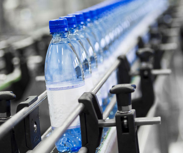 新研究：93%的瓶装水都含有塑料微粒