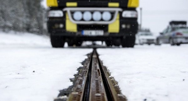 瑞典开通世界第一条「充电公路」