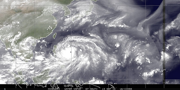 超强台风山竹登陆东南亚