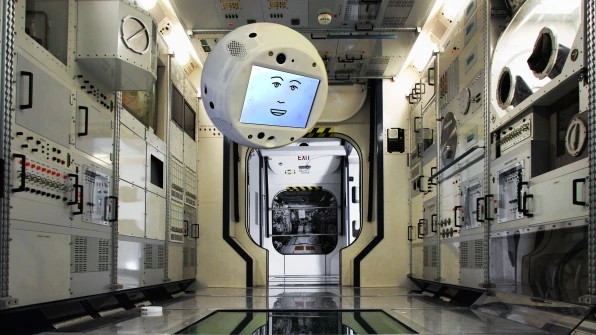 这个表情魔性的机器人马上就要登陆国际空间站了